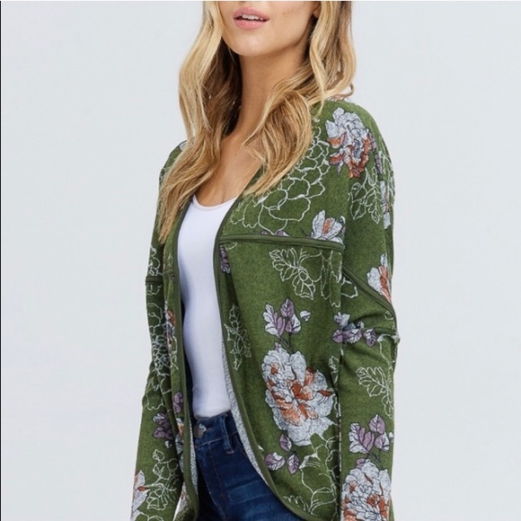 Fabulous Floral Cardigan - Picture 2 of 4
